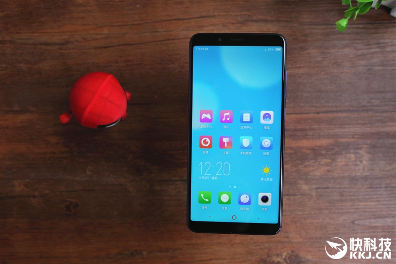 1799元起!努比亞Z18mini評(píng)測(cè):3D曲面玻璃+2400萬像素