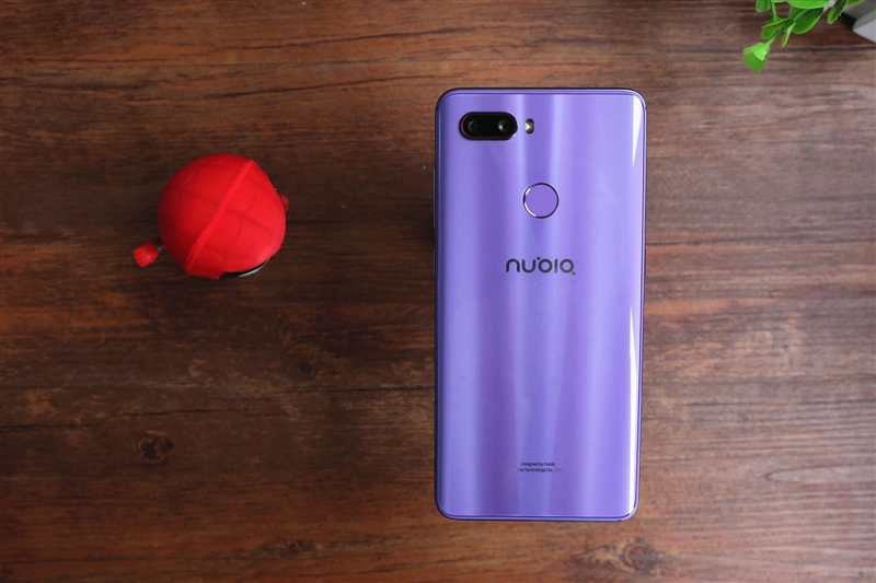 1799元起!努比亞Z18mini評(píng)測(cè):3D曲面玻璃+2400萬像素