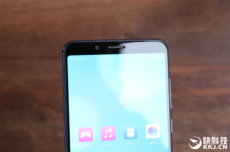 1799元起!努比亞Z18mini評(píng)測(cè):3D曲面玻璃+2400萬像素