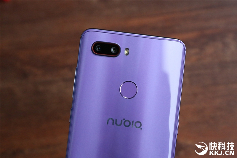 1799元起!努比亞Z18mini評(píng)測(cè):3D曲面玻璃+2400萬像素