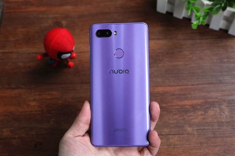 1799元起!努比亞Z18mini評測:3D曲面玻璃+2400萬像素
