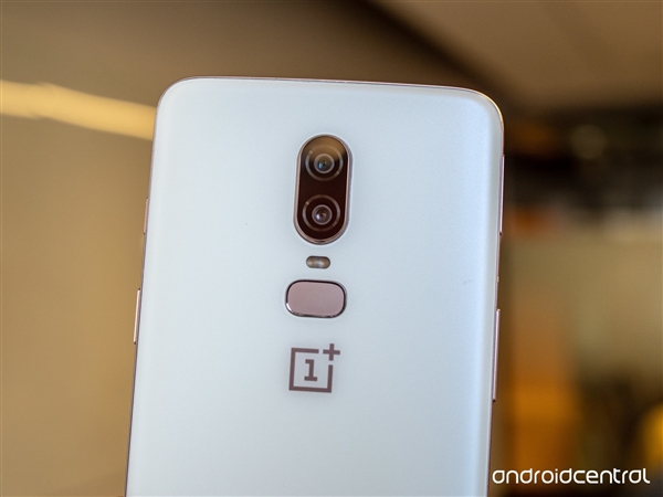 要火!一加6圖賞:6.28寸屏握感舒適