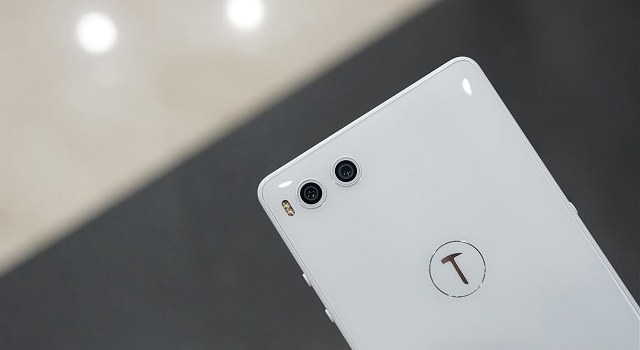 最美白色手機(jī) 堅(jiān)果R1白色開箱圖賞