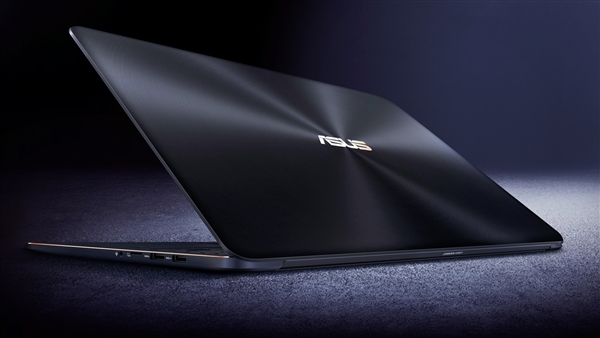 華碩ZenBook Pro 15超輕薄本升級:18.9毫米硬塞六核i9