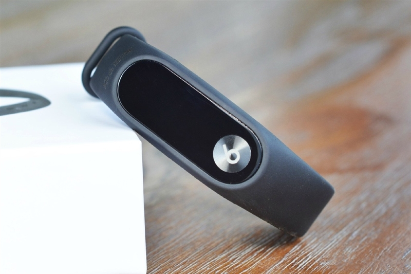 小米手環3評測：大屏幕+50米防水 續航超20天！