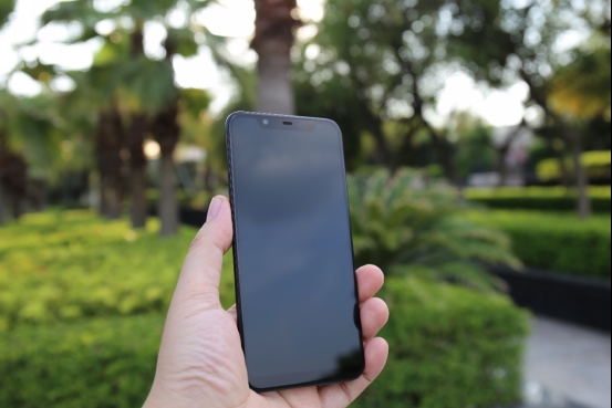 2018最強安卓旗艦!小米8詳細評測