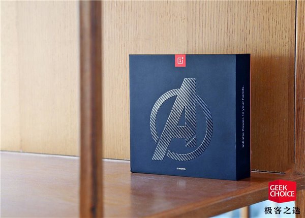 一加6復(fù)聯(lián)版開箱圖賞：隨處可見的復(fù)聯(lián)元素