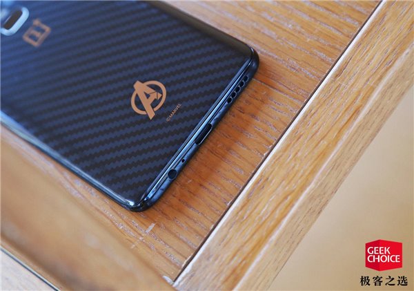 一加6復聯版開箱圖賞:隨處可見的復聯元素