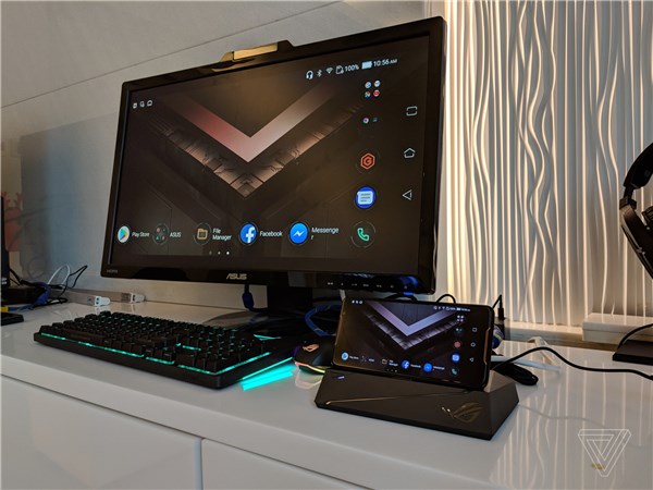 華碩ROG Phone游戲手機(jī)發(fā)布：可外接散熱風(fēng)扇