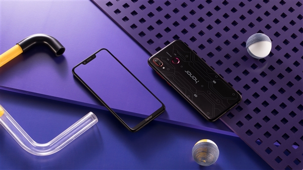 榮耀Play正式發(fā)布：1999元起，全球首發(fā)GPU Turbo技術(shù) 