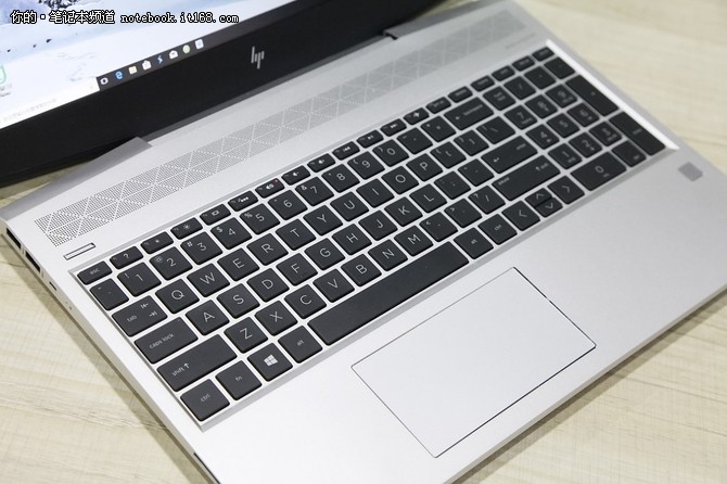 八代酷睿+專業顯卡 惠普戰99商務本評測