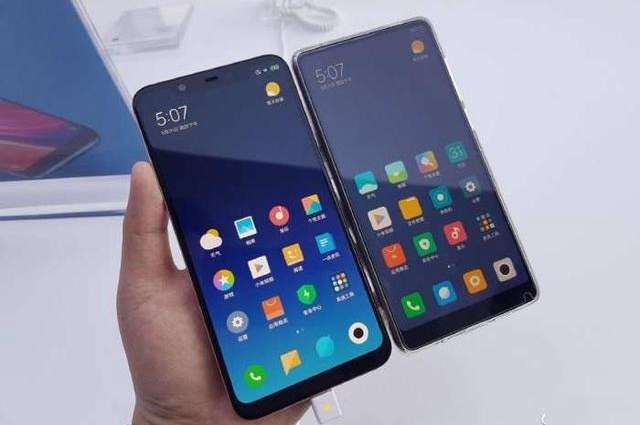 小米MIX2S和小米8區別對比 小米8和MIX2S哪個好？