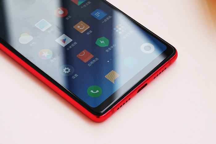 小米8 SE紅色好看嗎？小米8 SE亮紅色開箱圖賞