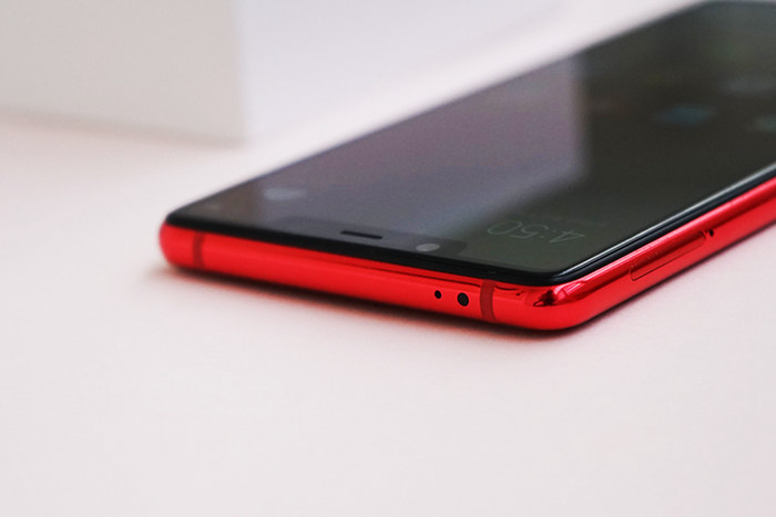 小米8 SE紅色好看嗎？小米8 SE亮紅色開箱圖賞