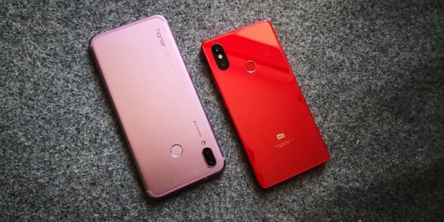 榮耀Play和小米8SE哪個(gè)好?小米8 SE對比榮耀Plya區(qū)別