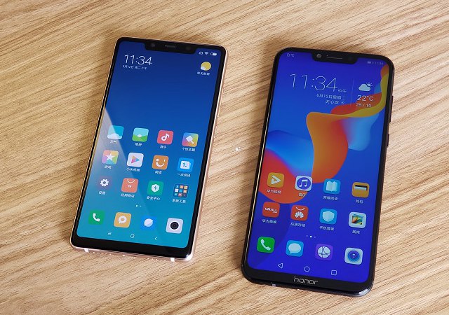 小米8SE和榮耀Play對比圖賞 小米8SE和榮耀Play哪個好看？