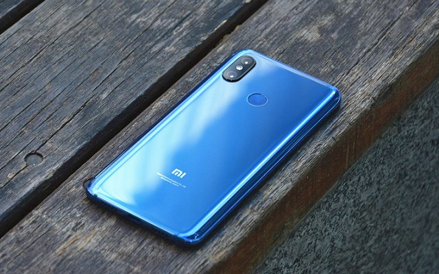 小米8和一加6買哪個好?差價500小米8對比一加6的區別