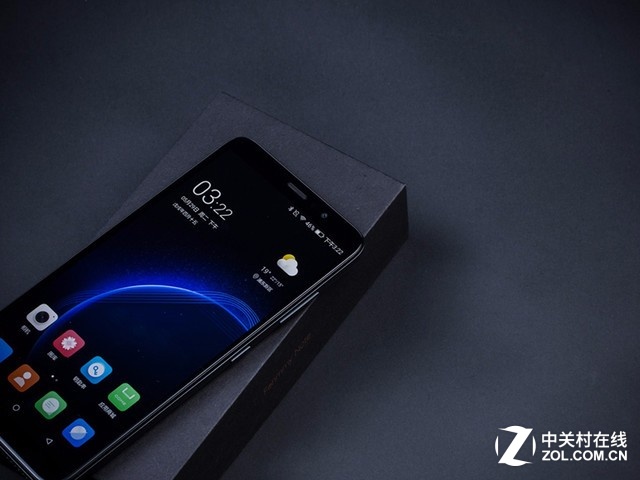 暑假出游拍照手機怎么選 我就看好這四款 