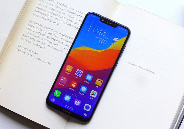 2018上半年旗艦手機(jī)有哪些 上半年發(fā)布高端艦機(jī)盤點(diǎn)