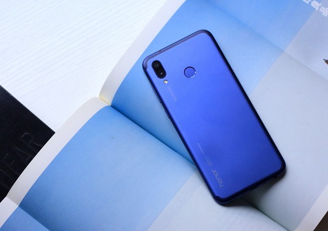 2018上半年旗艦手機(jī)有哪些 上半年發(fā)布高端艦機(jī)盤點(diǎn)