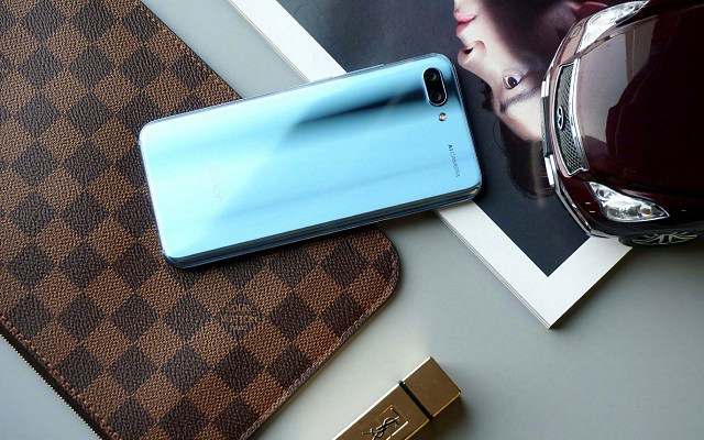 2018上半年旗艦手機(jī)有哪些 上半年發(fā)布高端艦機(jī)盤點(diǎn)