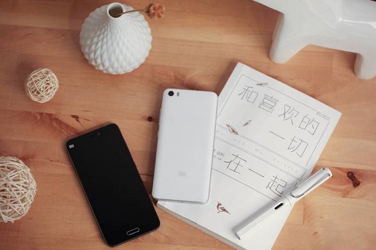 小米IPO上市背后：從小米1到小米8八年產品極簡史