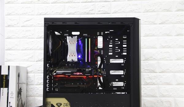 看銘牌教你輕松選電腦電源 電腦電源怎么選購(gòu)