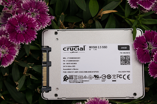 讓你的電腦遠離卡頓 2018最新高性價比的固態硬盤推薦