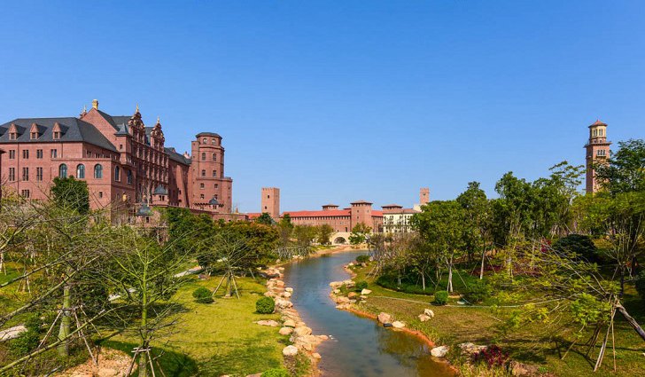 華為歐洲小鎮對外開放嗎 是不是封閉式的?