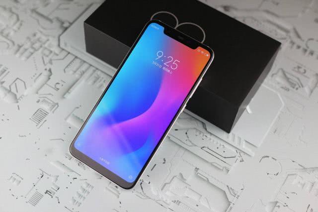 小米8悄悄開啟了“降價”活動 現貨供應死磕魅族16