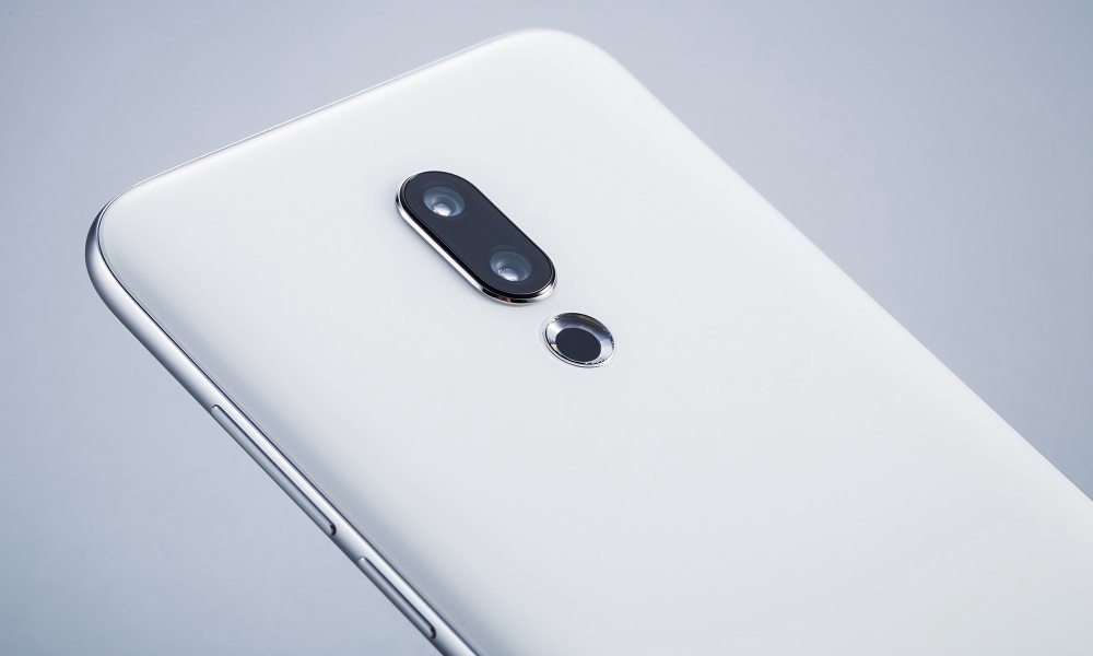 魅族16 Plus開箱圖賞 魅友終于揚眉吐氣(8/10)