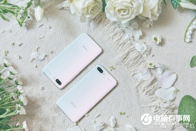 榮耀10GT鈴蘭白圖賞 外觀簡潔大方