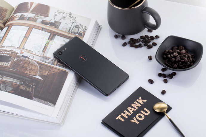 堅果Pro2s精美圖賞 高顏值中端手機(10/10)