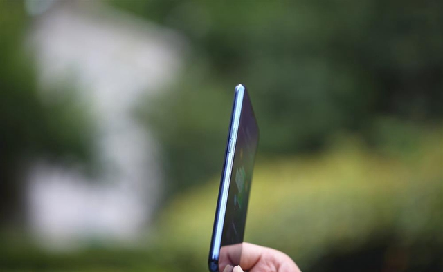 OPPO R17配置怎么樣 OPPO R17參數與開箱圖賞