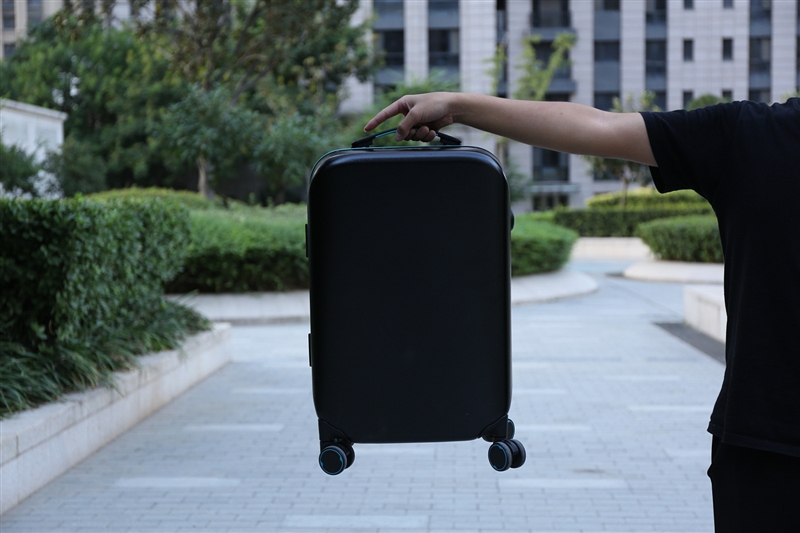 年輕人第一款安全旅行箱 小米90分智能解鎖旅行箱評測