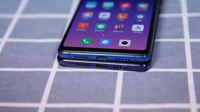 堅果Pro2S和小米8 SE哪個好看 堅果Pro2S和小米8 SE外觀對比