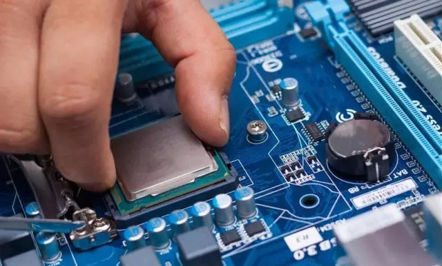 CPU和顯卡哪個更重要?游戲和圖形設計CPU顯卡選擇技巧