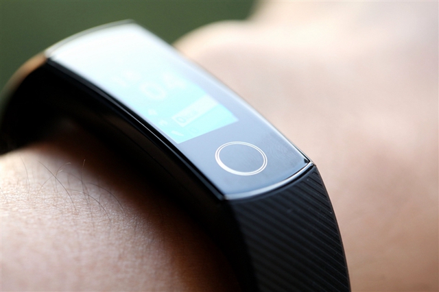 榮耀手環4評測 榮耀手環4值得買嗎？