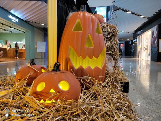 魅族X8室內拍照樣張