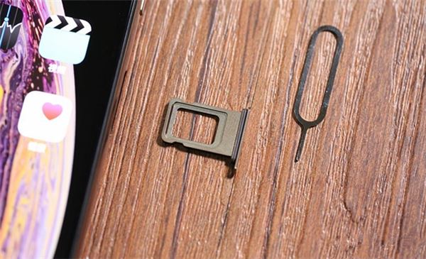 iphone XS max怎么裝卡/插卡？iphone XS max安裝SIM卡教程