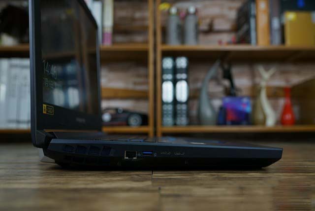 i9 8950HK Acer掠奪者 Helios 500詳細圖文評測