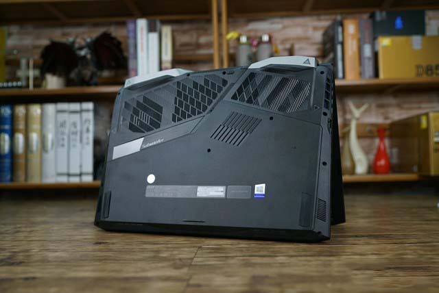 i9 8950HK Acer掠奪者 Helios 500詳細圖文評測