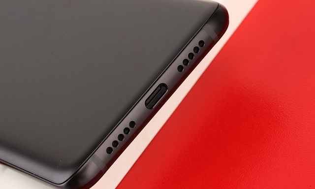 一加6T和OPPO R17哪個好?一加6T和OPPO R17區別對比