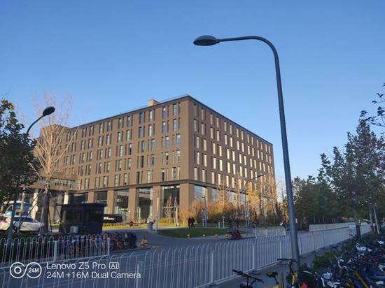 聯(lián)想Z5 Pro評測: 驍龍710加持下的滑蓋全面屏