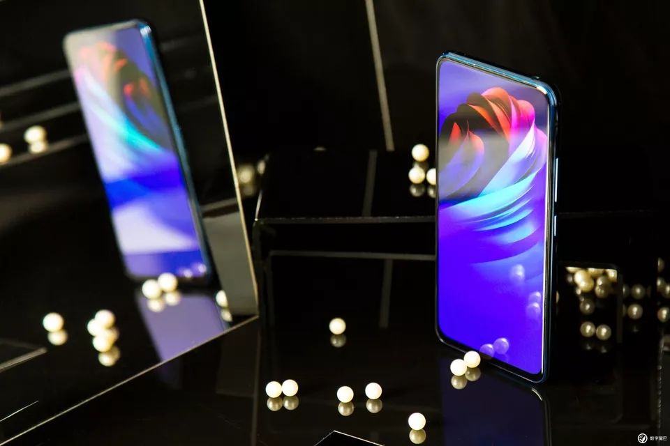 vivo NEX 雙屏版圖賞:既是實力派,也是「雙面派」