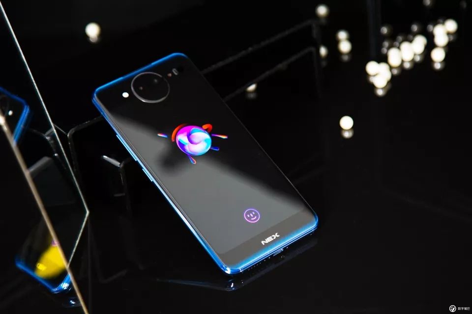 vivo NEX 雙屏版圖賞:既是實力派,也是「雙面派」