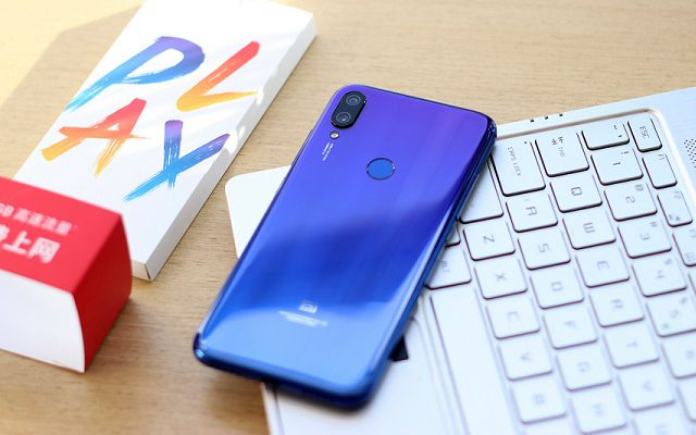 小米Play配置如何 小米Play參數(shù)與外觀圖賞