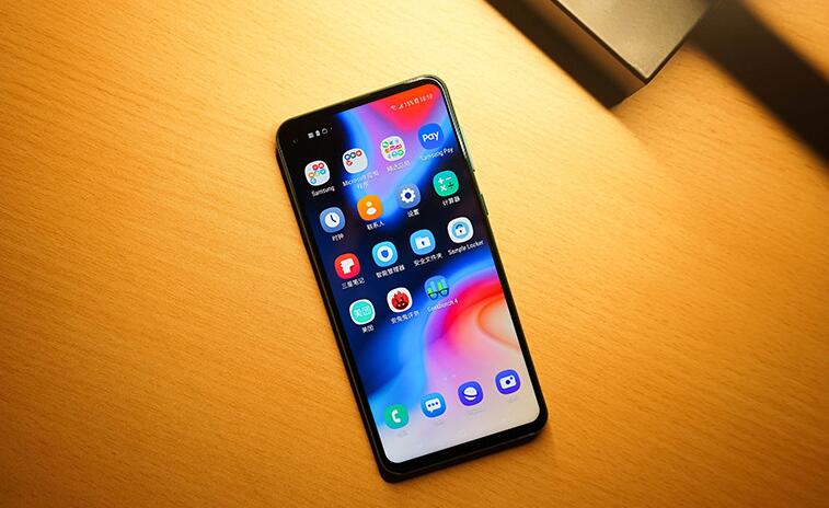 三星Galaxy A8s參數(shù)配置與圖賞：中端挖孔屏全面屏手機(jī)