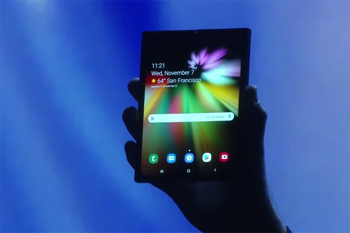 三星折疊屏手機Galaxy F提前看：雙電池4400mAh、12GB+1TB存儲