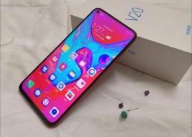 給榮耀V20讓路！華為榮耀V10：6G+64GB版本已降1300元